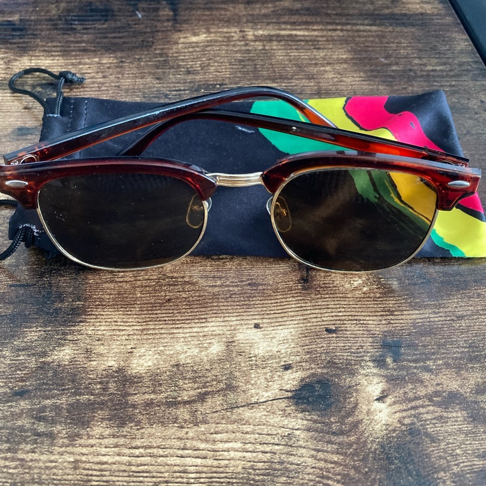 Stylish Brown Sunglasses **damaged